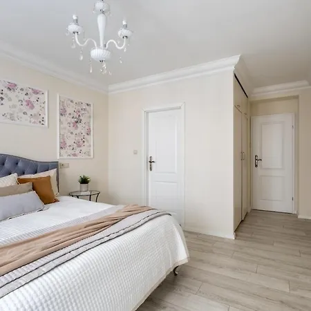 Apartment Luxury Place In Townhouse Warsaw